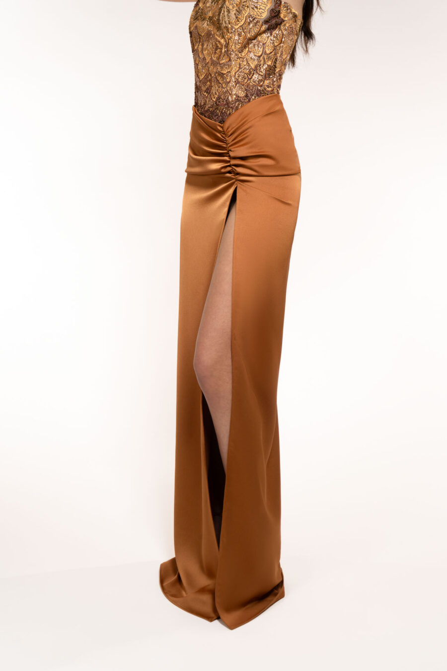 Long Skirt With Knot And Large Split